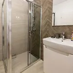827 Bukarest