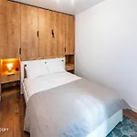 827 Lejlighed