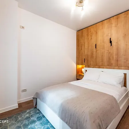827 Apartment
