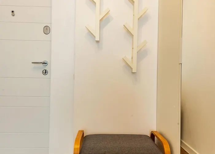 827 * Бухарест